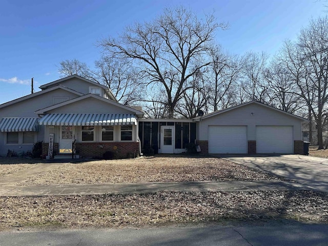 view of front of house with a garage