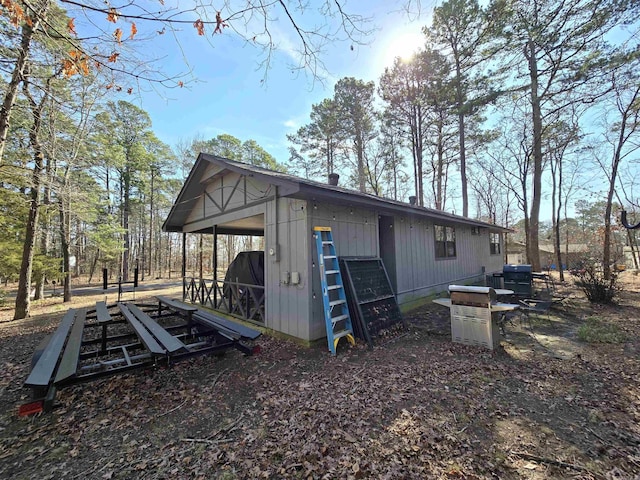 view of home's exterior