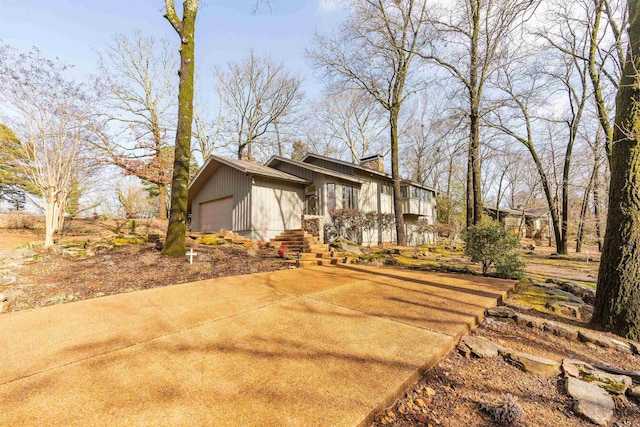 view of front of house featuring a garage