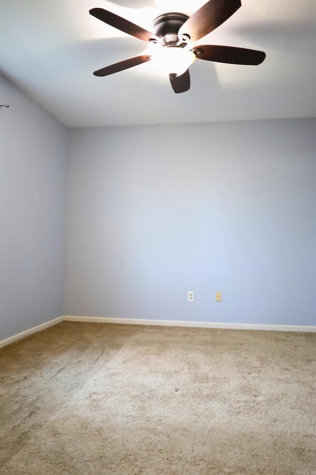 view of carpeted spare room