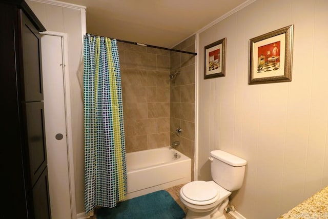 bathroom with toilet and shower / tub combo