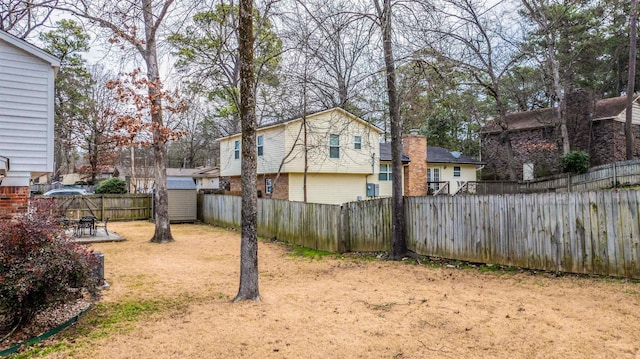 view of yard with a shed