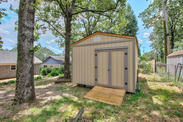 view of outbuilding