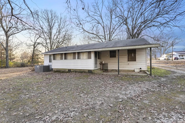 view of front of property featuring central AC unit