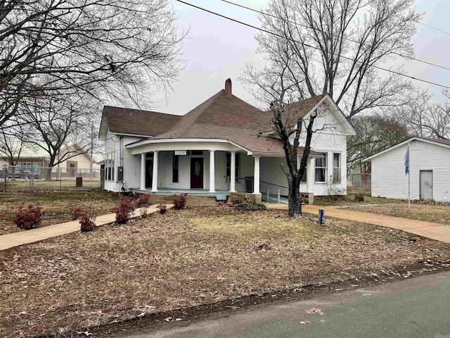 view of front facade featuring a porch