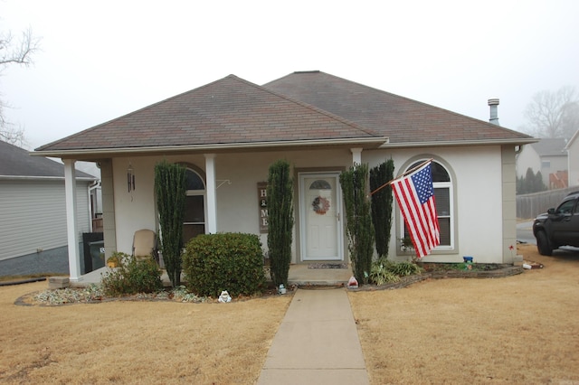 view of front of home with a front yard