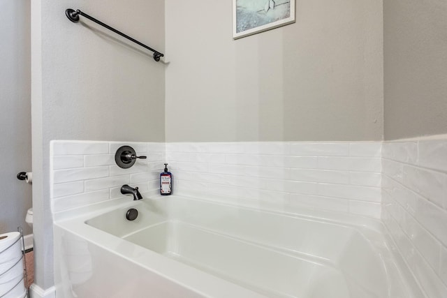 bathroom featuring a bathing tub