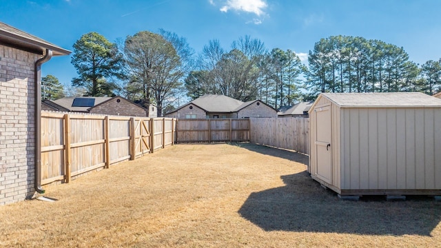 view of yard with a shed