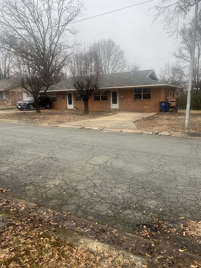 5704 Sonora Dr, North Little Rock, AR 72118 - view of front facade