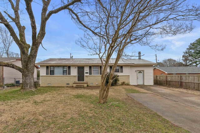 single story home with cooling unit and a front lawn