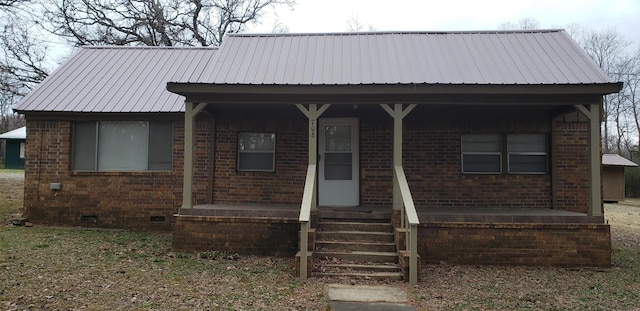 bungalow featuring a porch