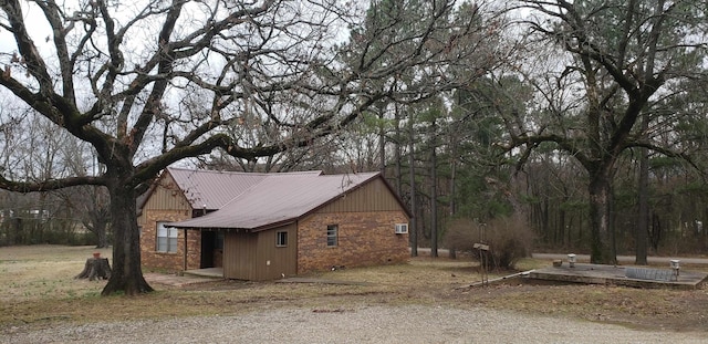 view of home's exterior