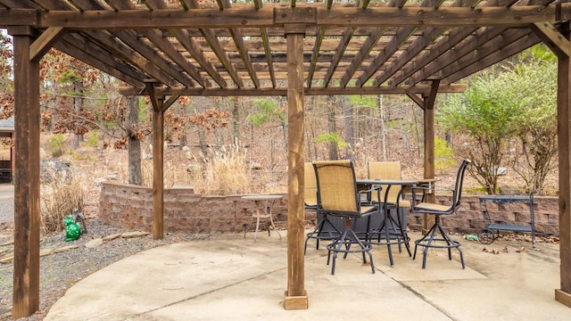 view of patio featuring a pergola