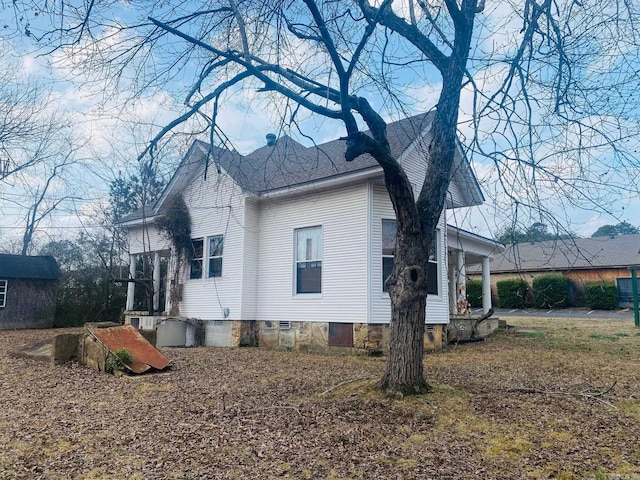 view of home's exterior