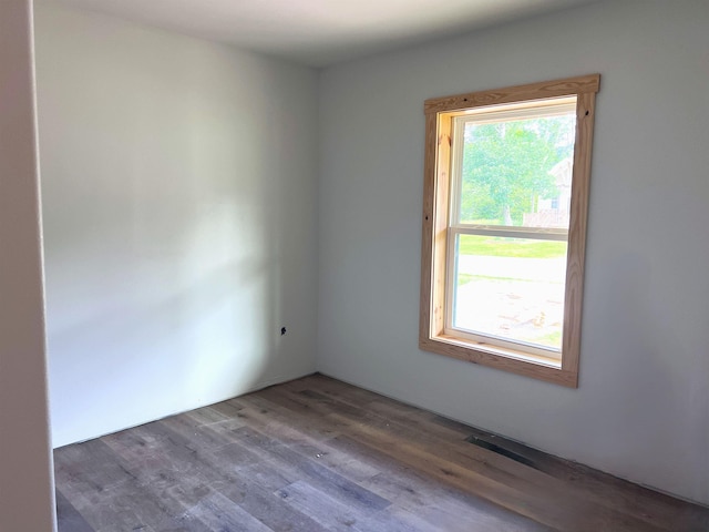 605 Frances Cv, Mountain View, AR 72560 - empty room with wood finished floors
