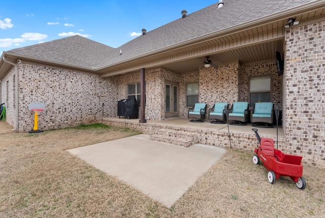 view of patio featuring grilling area and ceiling fan