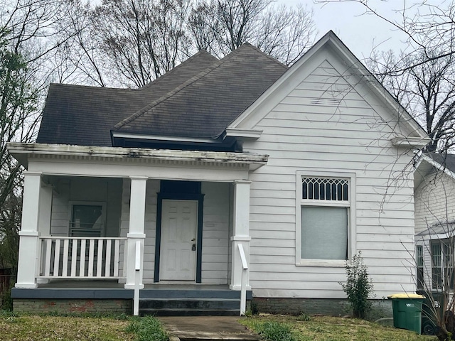 view of front facade with a porch