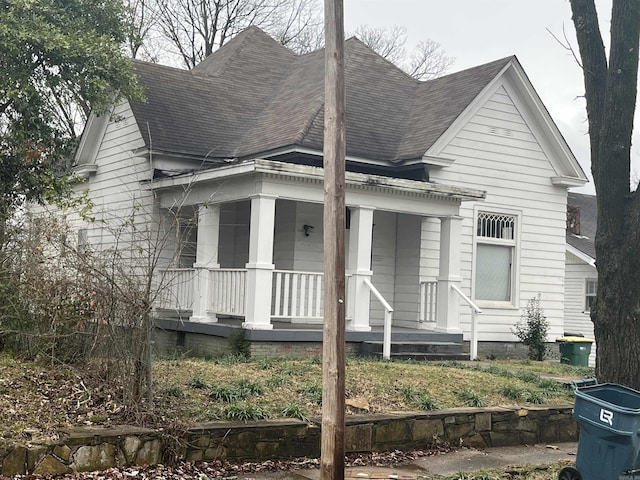 bungalow-style home featuring covered porch