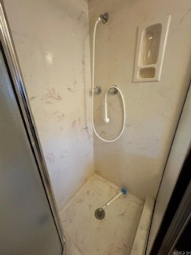 1985 Old Wire Rd, Camden, AR 71701 - bathroom with a shower stall