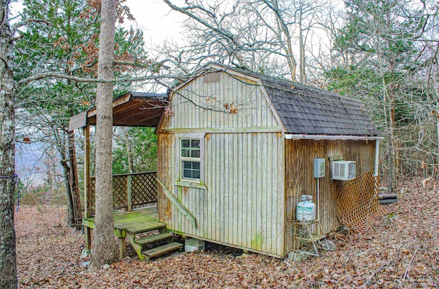 view of outdoor structure