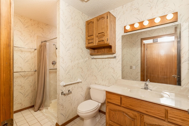 bathroom featuring tile patterned flooring, curtained shower, toilet, and a textured ceiling