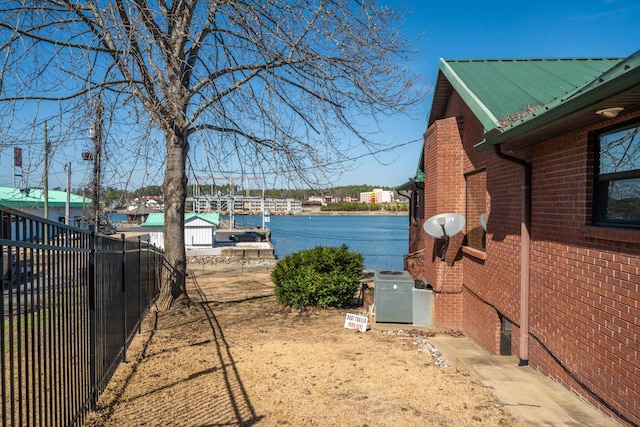 view of yard with a water view