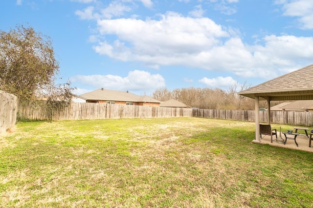 view of yard with a patio area