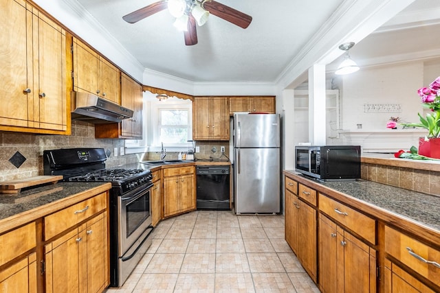 kitchen with sink, crown molding, black appliances, ceiling fan, and backsplash