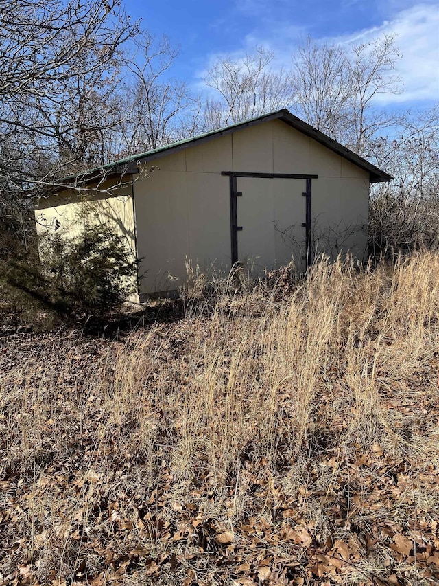 view of outdoor structure