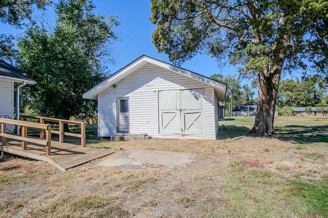 view of outbuilding