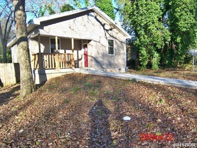 view of front of house with a porch