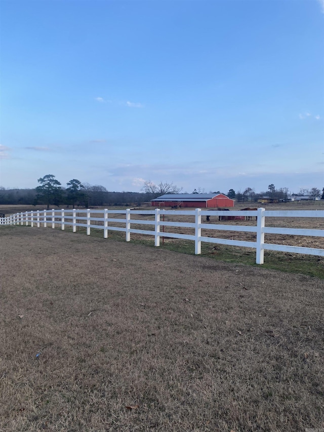 view of yard featuring a rural view