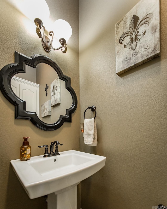 bathroom with sink