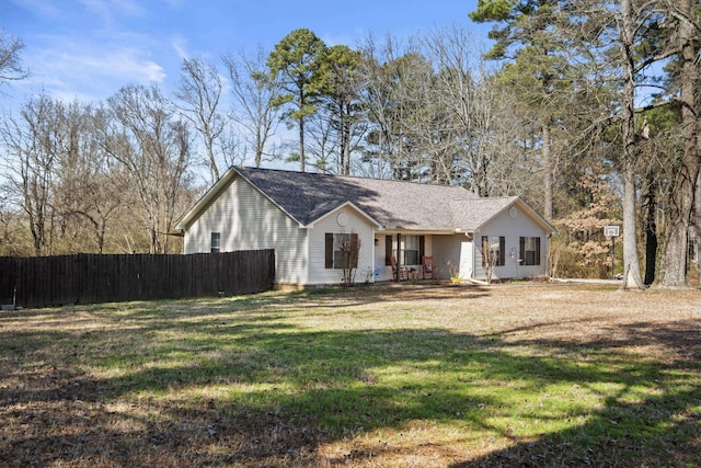 view of front of property with a front yard