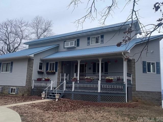 view of front of house with a porch