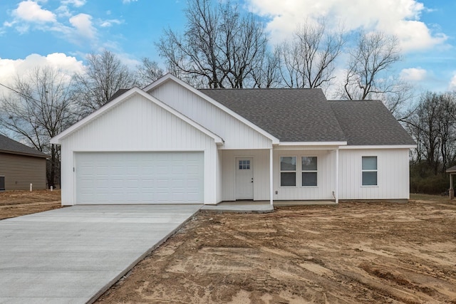 view of front facade with a garage