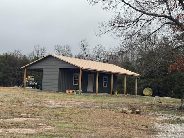 view of outbuilding