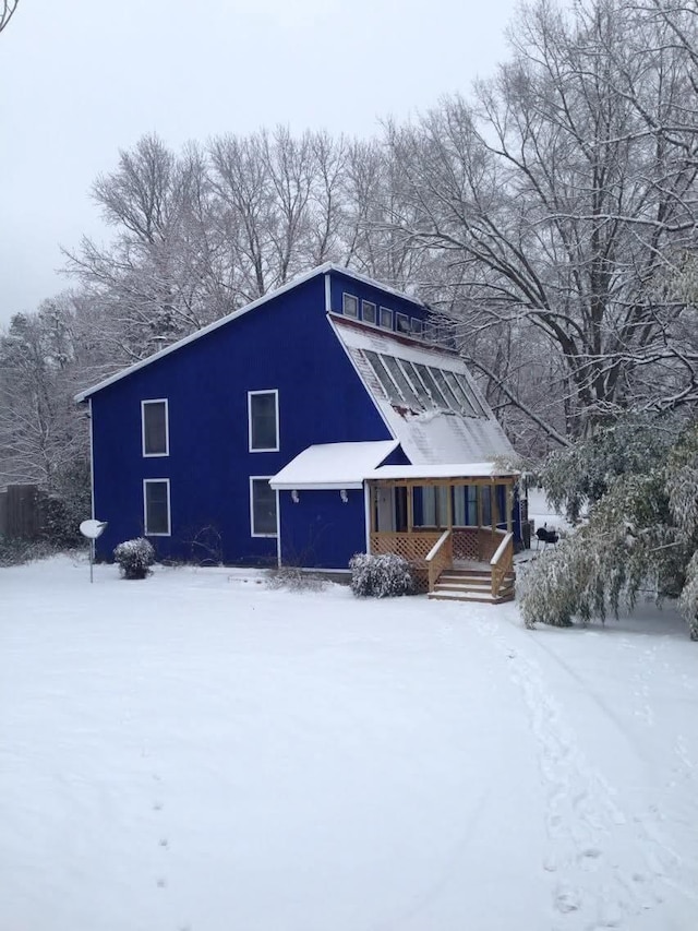 view of front of property