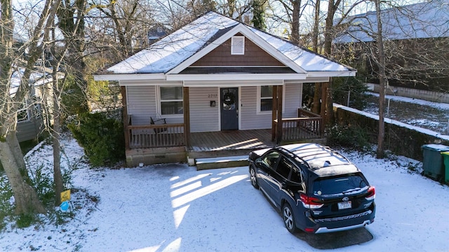 view of front of property with covered porch