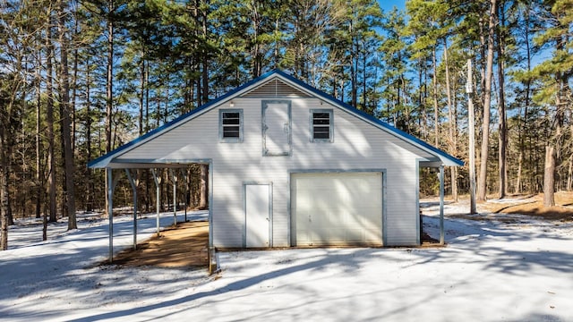 view of detached garage