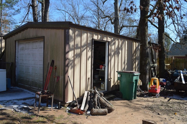 view of outbuilding with an outbuilding