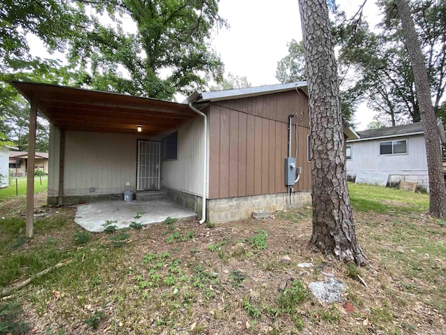 exterior space with a patio and crawl space