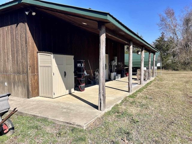 view of outdoor structure