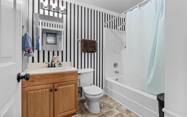 full bath featuring a textured ceiling, toilet, vanity, shower / tub combo with curtain, and wallpapered walls