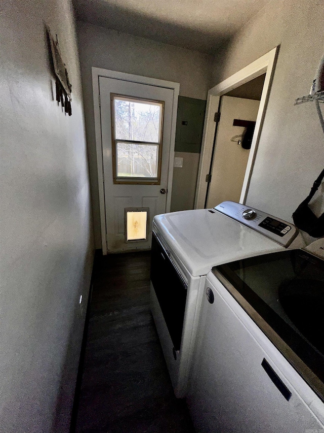 clothes washing area featuring laundry area and independent washer and dryer