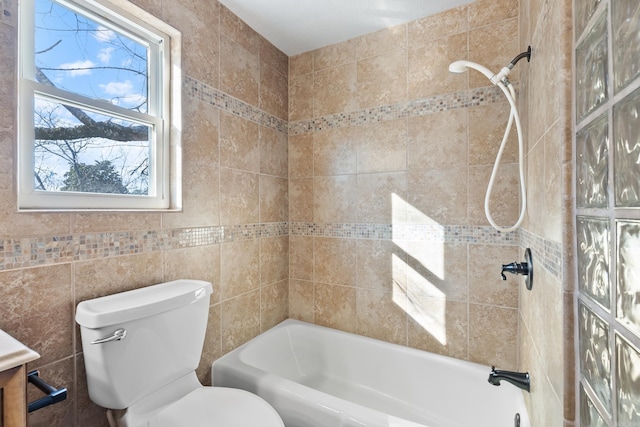 full bath with toilet and shower / bathtub combination