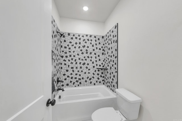 47 Wellington Pl, Cabot, AR 72023 - bathroom with toilet and shower / washtub combination