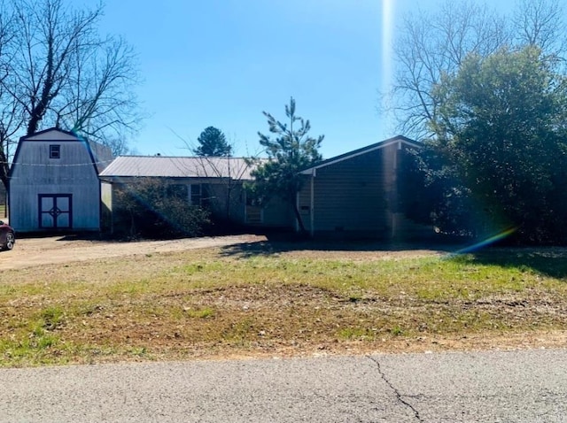 860 Ash St, Prescott, AR 71857 - view of yard with a barn