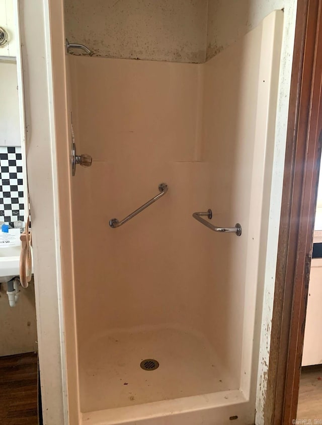 860 Ash St, Prescott, AR 71857 - bathroom with a stall shower