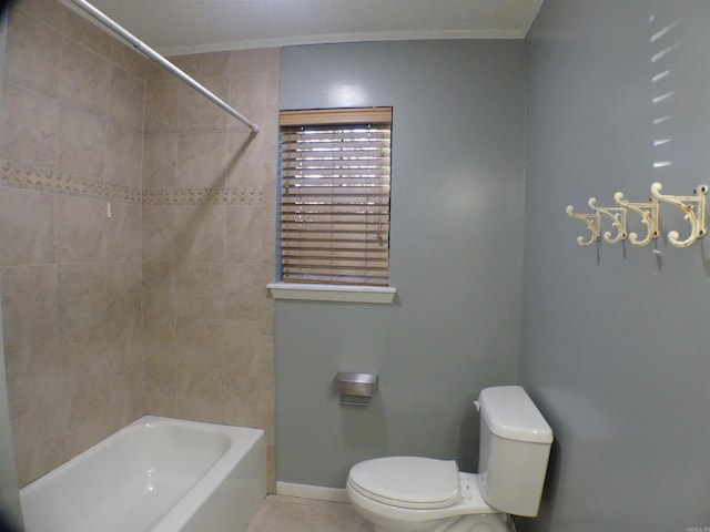 full bathroom featuring baseboards, tile patterned floors, toilet, and crown molding